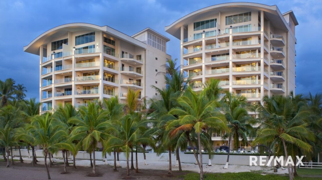 Diamante Del Sol Conods for sale Jaco Beach