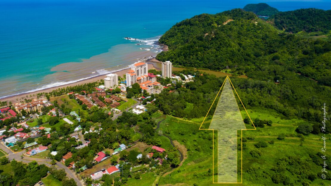 Jaco land near the beach on a private 2,052 m² lot just one block from the shoreline—ideal for residential or commercial development.