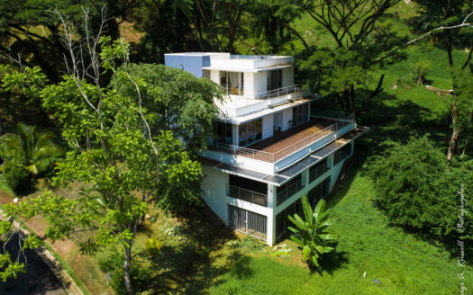 Nativa Resort 5-Bedroom House on Large Lot