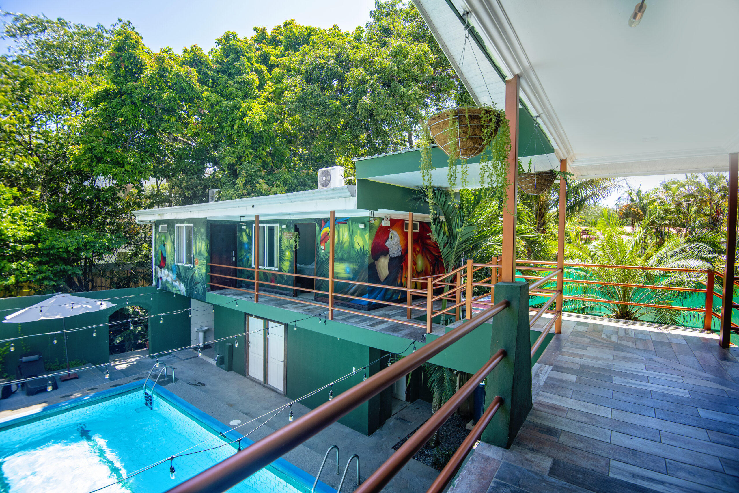 Remax real estate, Costa Rica, Jaco, Newly remodeled 14 room Jaco Hotel
