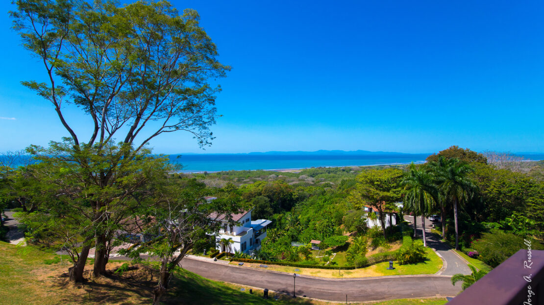 Nativa resort ocean view house with pool, 3 bedrooms, 3 levels, private pool, panoramic Gulf views in a secure gated community.