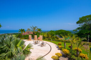 Nativa Resort ocean-view condo with 180 m², 2 bedrooms, terrace, and Gulf views in a secure gated community.