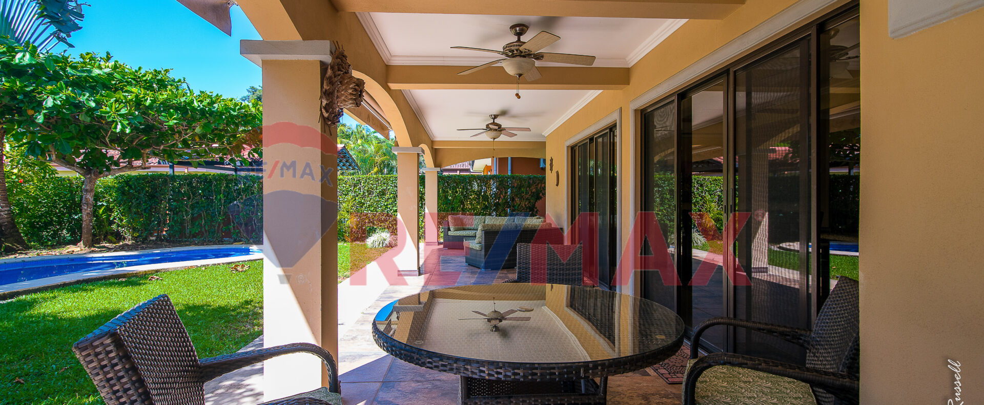 Bejuco Beach 4-bedroom house with private pool, terrace, and great layout in a condo just five blocks from the sand.