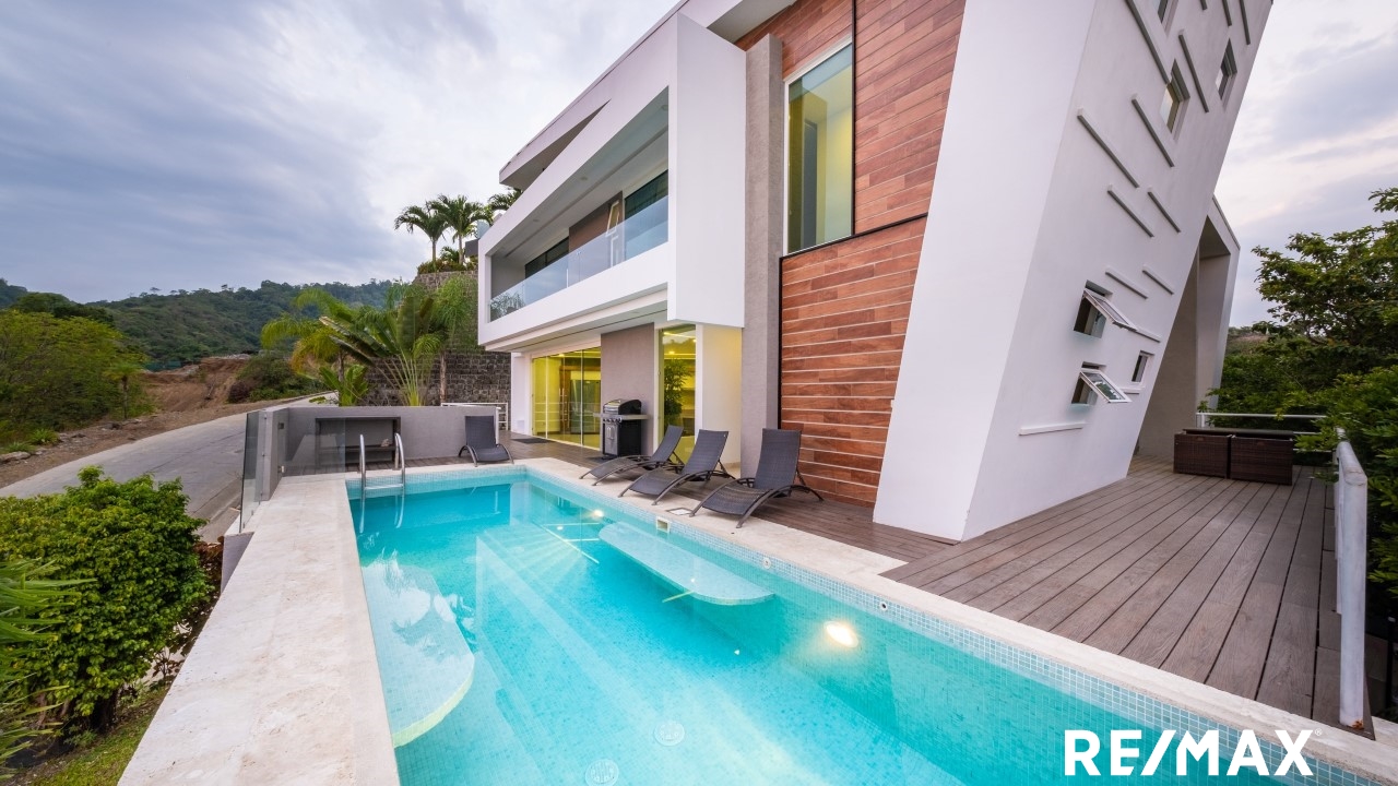Remax real estate, Costa Rica, Hermosa Beach, Playa Hermosa Oceanview