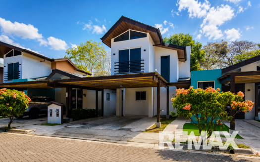 Jaco Beach Home in Gated Community