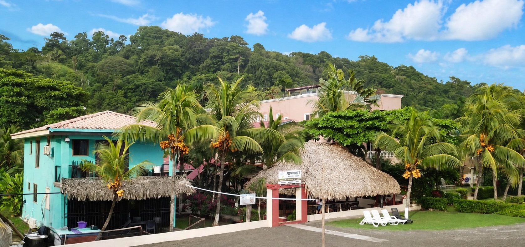 Beach Front Hotel in Surfing Paradise outside 1