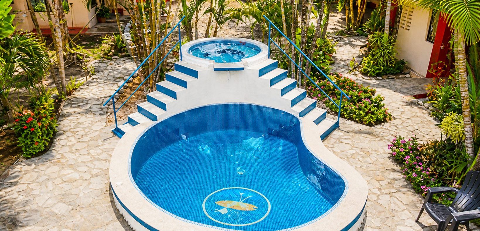 Beach Front Hotel in Surfing Paradise pool