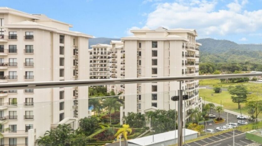 buying in jaco