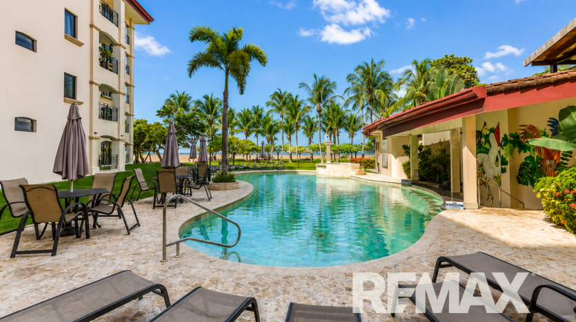 Oceanfront Luxury Living at Tres Regalos 203N