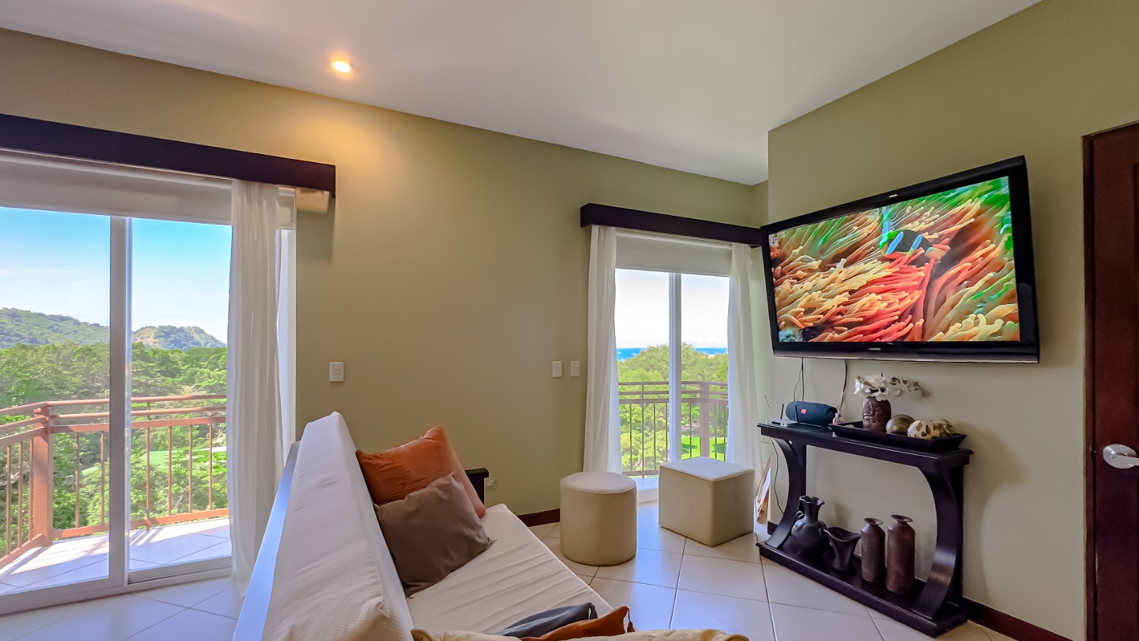 La Torre 8th-Floor Ocean View Condo I Herradura Beach
