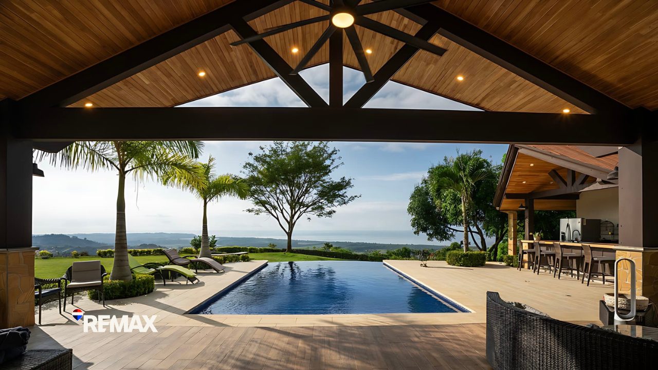 RE/MAX real estate, Costa Rica, Hermosa Beach, Villa Serendida – Luxury Ocean View Home