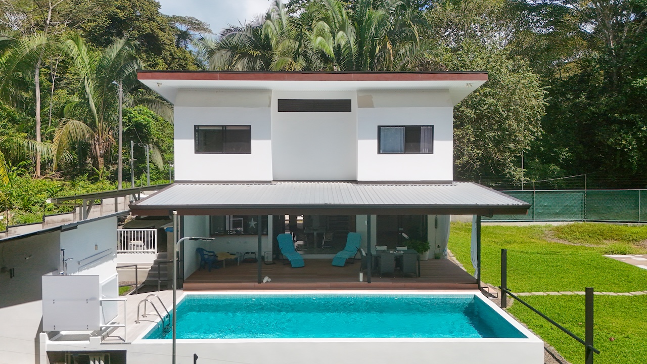 Modern 3-Bedroom Home with Pool in Villas Xihu, Esterillos Oeste House 31A