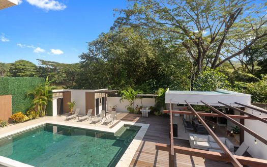Luxury Residence in Jaco Beach with a Private Pool