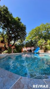 Jaco beach compound