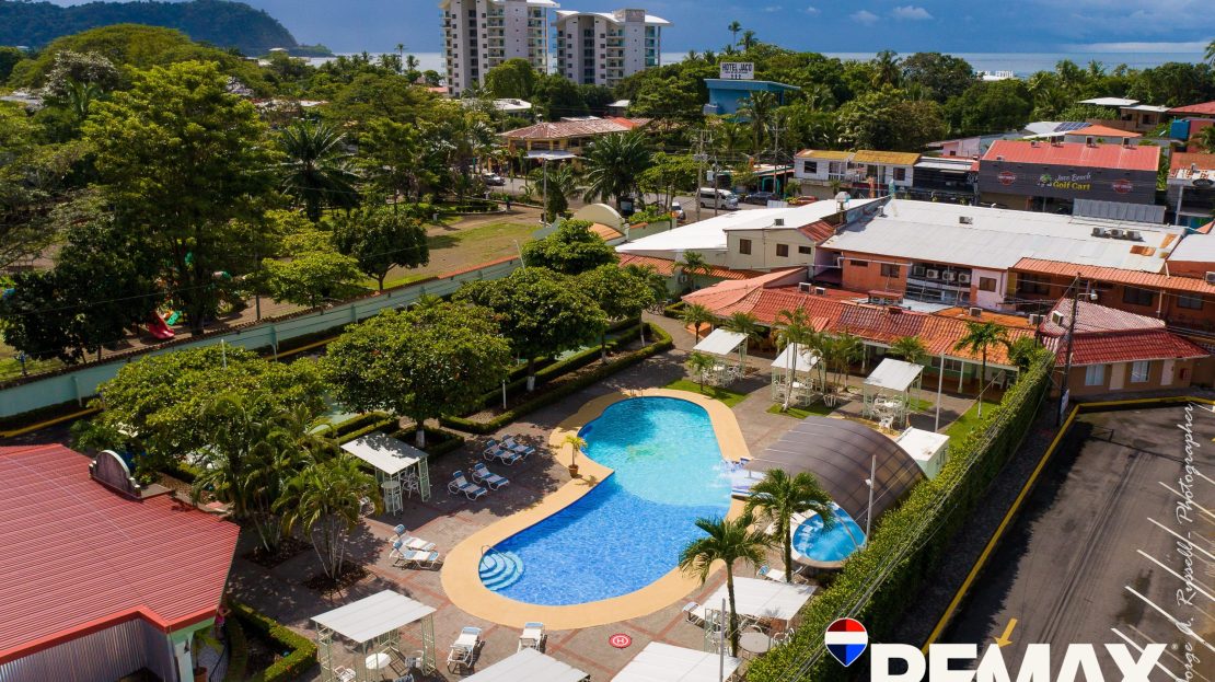 Jaco Beach Tropical Drone pool Diamante
