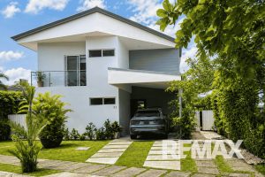 MODERN 4 BED 3 BATH HOME WITH POOL – RESIDENCIAL BAMBÚ, PUNTA LEONA