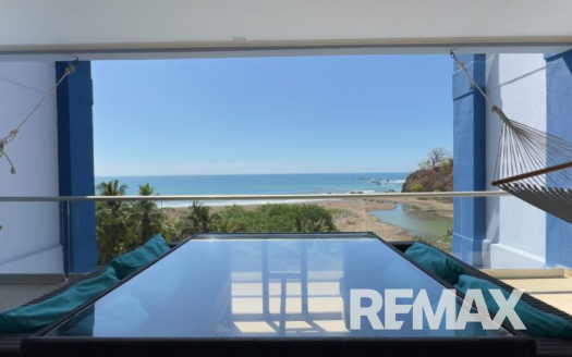 Prime Oceanfront Condo in Jacó Beach (1)
