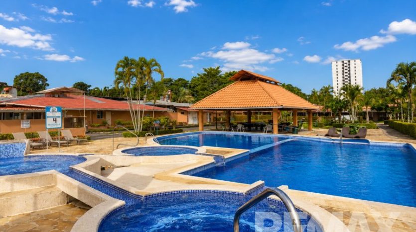 14 Paradise Jaco Condo Pool