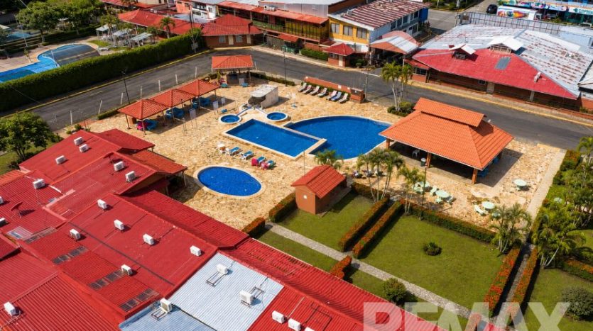 17 Paradise Pool Drone