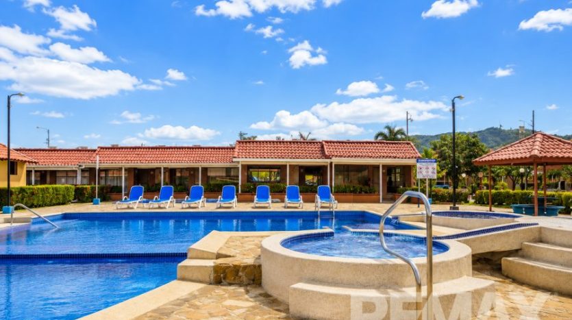 2 Paradise Jaco Condo Pool
