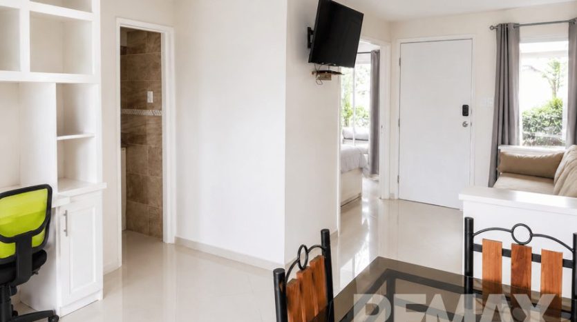 6 Fully remodeled Jaco condo Kitchen Room