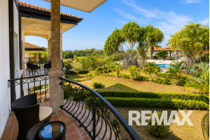 Remodeled ocean view Del Pacifico Condo
