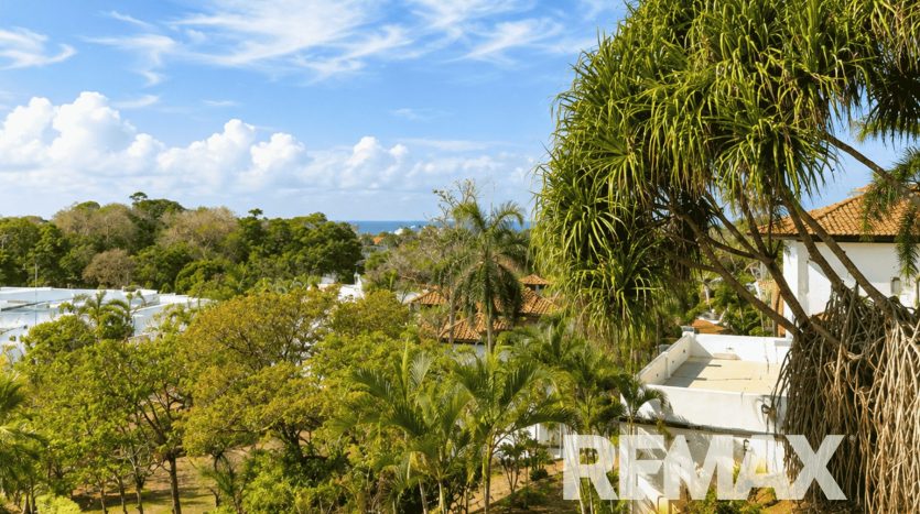 Remodeled ocean view Del Pacifico Condo