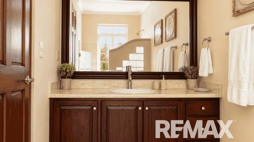 Remodeled ocean view Del Pacifico Condo