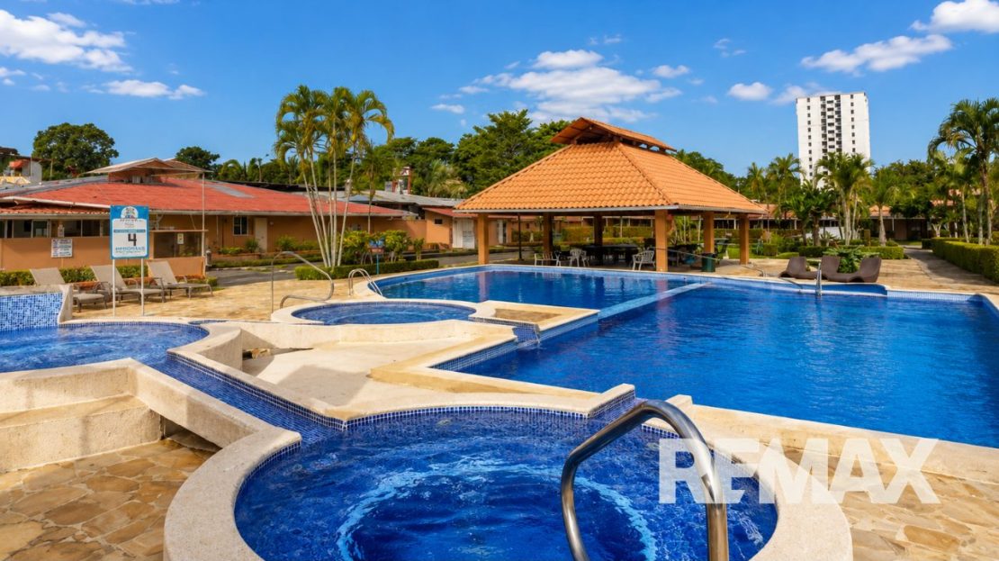 Paradise Condo Fully Remodeled (11)