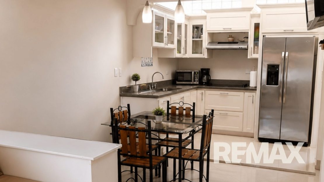Paradise Condo Fully Remodeled (1)