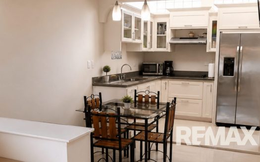 Paradise Condo Fully Remodeled (1)