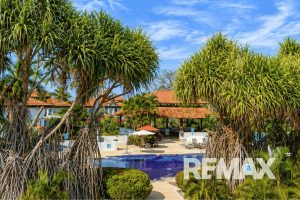 Remodeled ocean view Del Pacifico Condo
