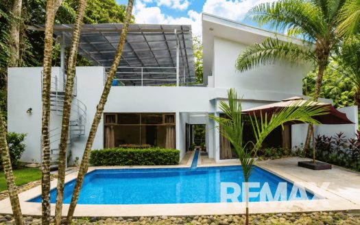 esterillos-coastal-magnificent-residence