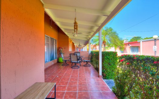 Jaco beach cozy two bedroom condominium