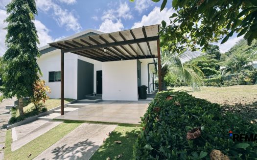 Tropical Family Home Near Jacó Beach
