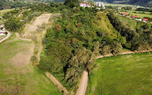 Excellent Development Opportunity – 14,795 m² Investment Property Near the Beach