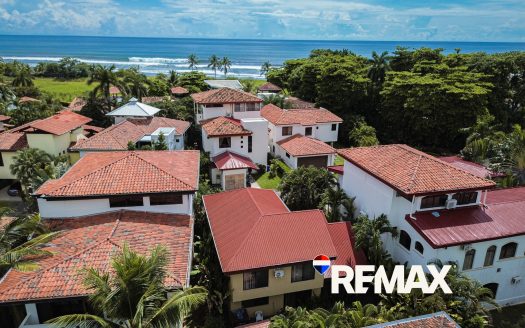 3 Bedroom Beach House | Private Pool in Hermosa Palms